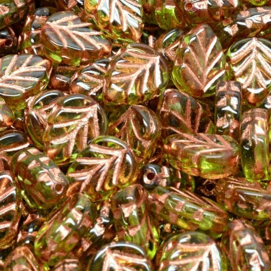 15 x Mint leaves in Olivine with Copper (10x8mm)