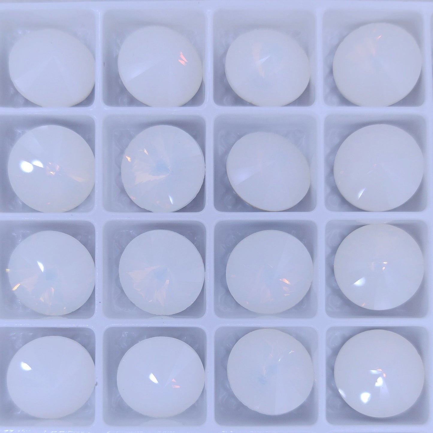 12mm rivoli in White Opal (Aurora)