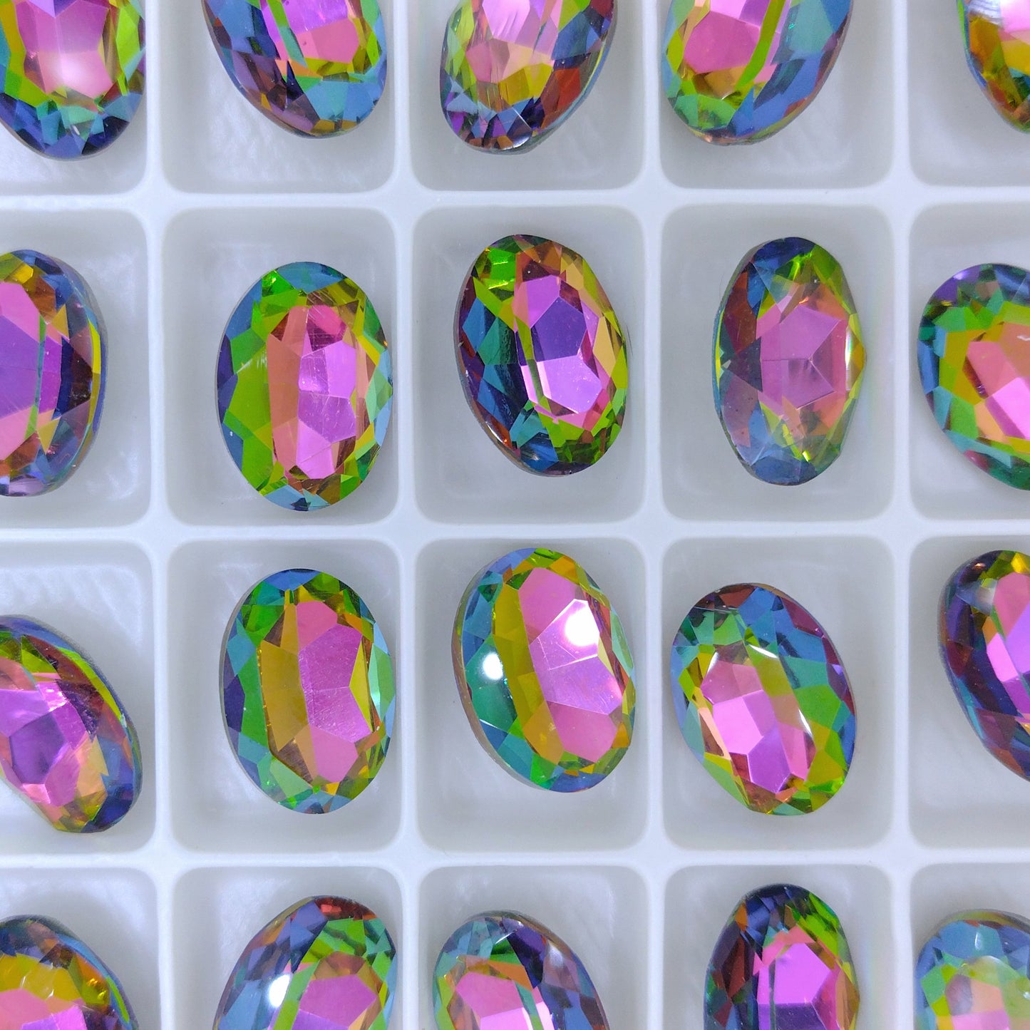 14x10mm Oval in Crystal Vitrail Medium (Aurora)