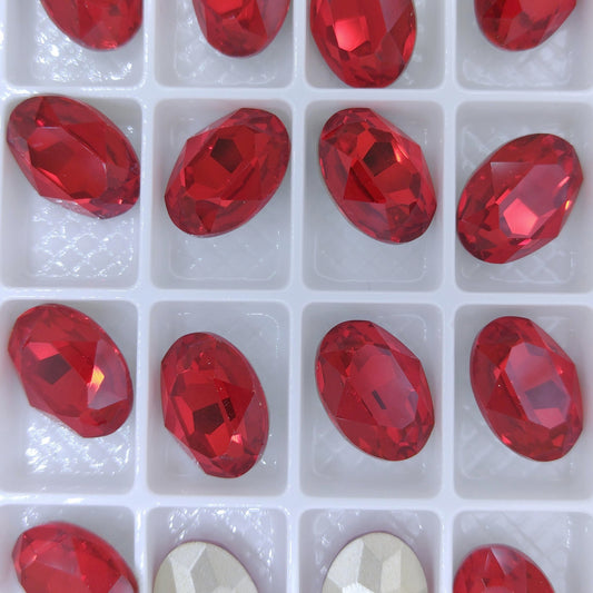 14x10mm Oval in Light Siam (Aurora)