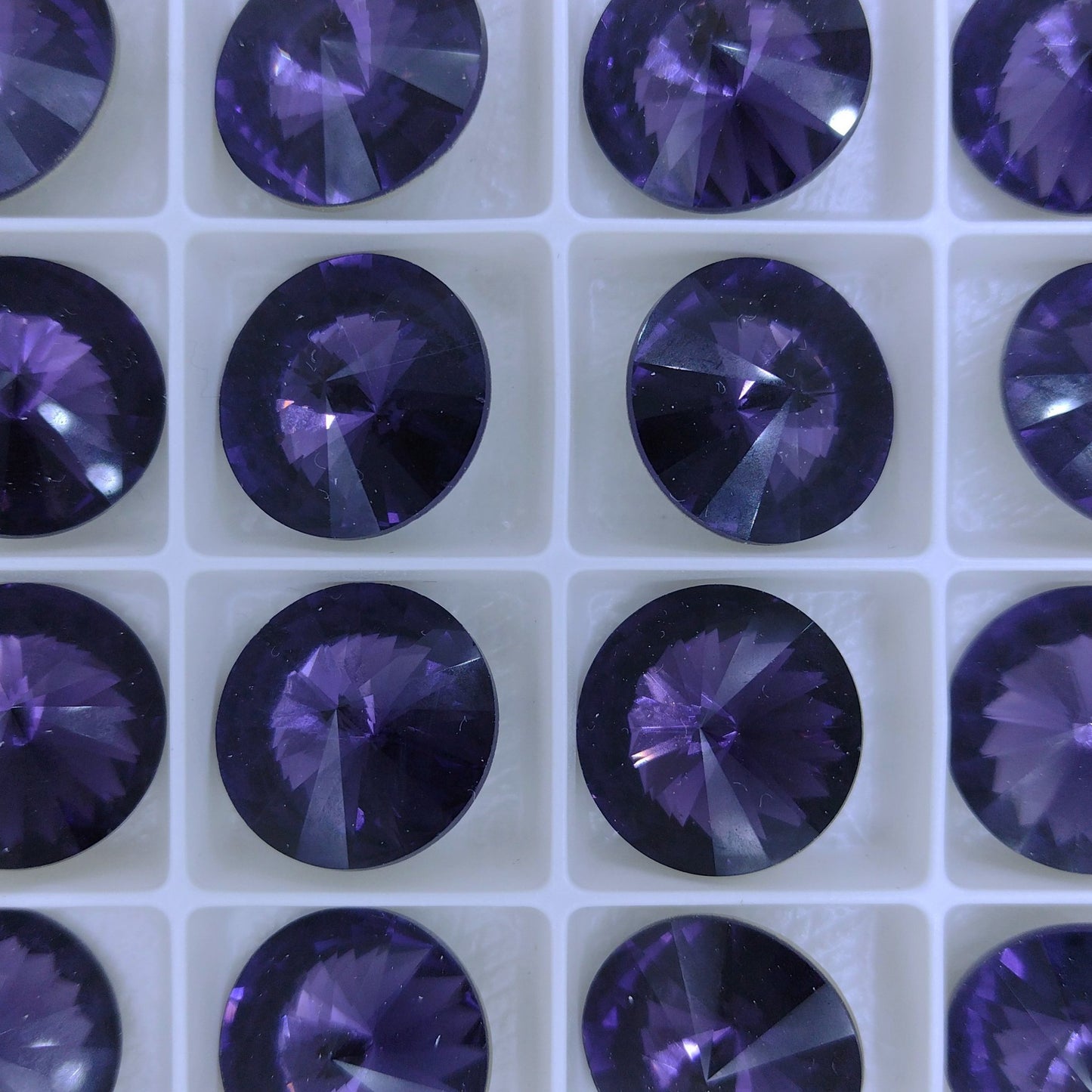 16mm rivoli in Purple Velvet (Aurora)