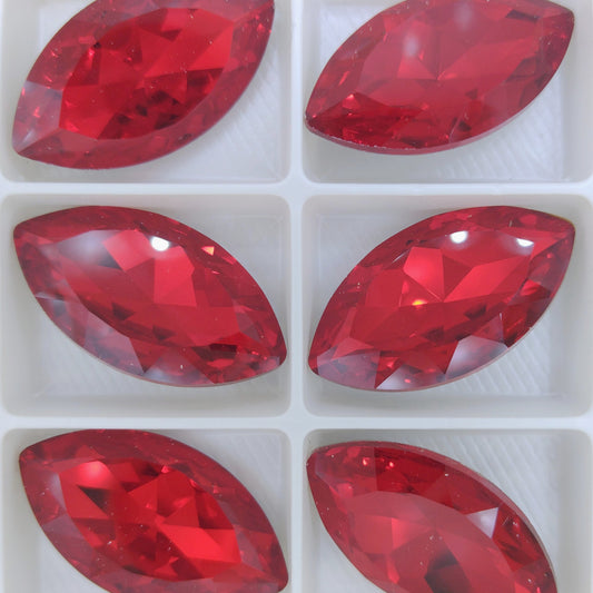 32x17mm Classical Navette in Ruby (Aurora)