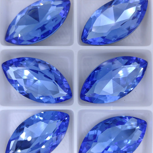 32x17mm Classical Navette in Sapphire (Aurora)
