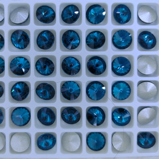 8mm rivoli in Blue Zircon Aurora)