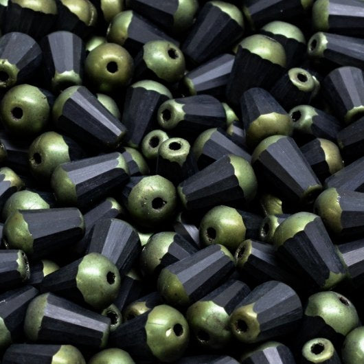10 x faceted drops in Black Red Lustre (8x6mm)