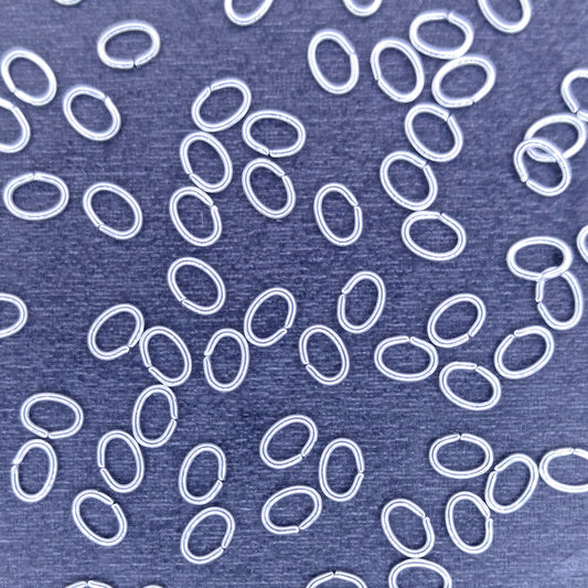 20 x oval jump rings in Silver (UK Production)