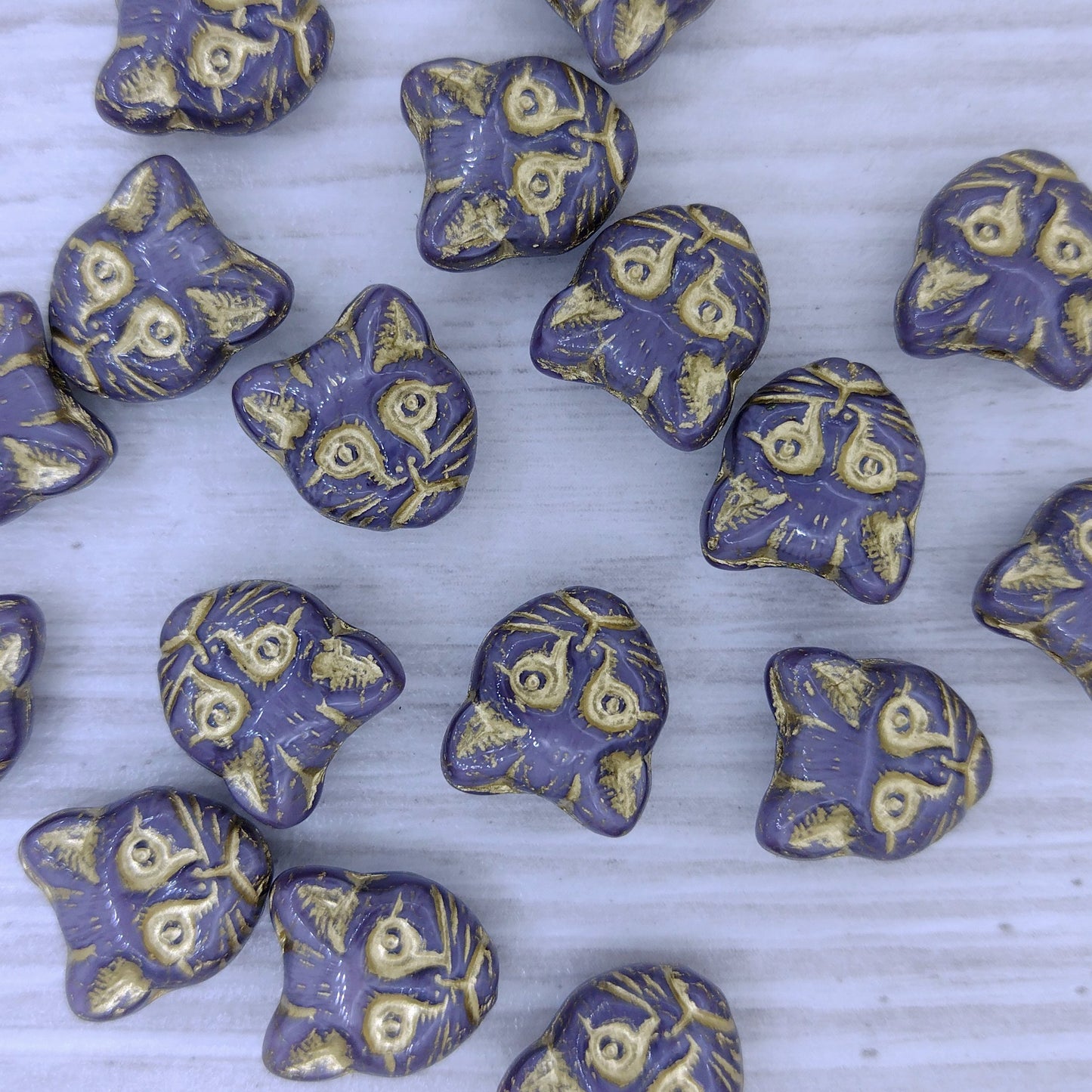 2 x 13mm Cat head beads in Purple with Gold