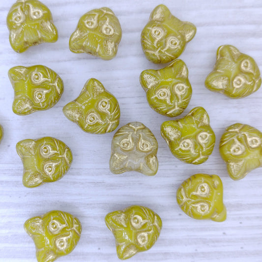 2 x 13mm Cat head beads in Yellow with Gold