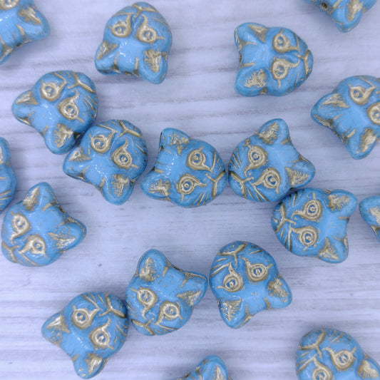 2 x 13mm Cat head beads in Light Blue with Gold 2