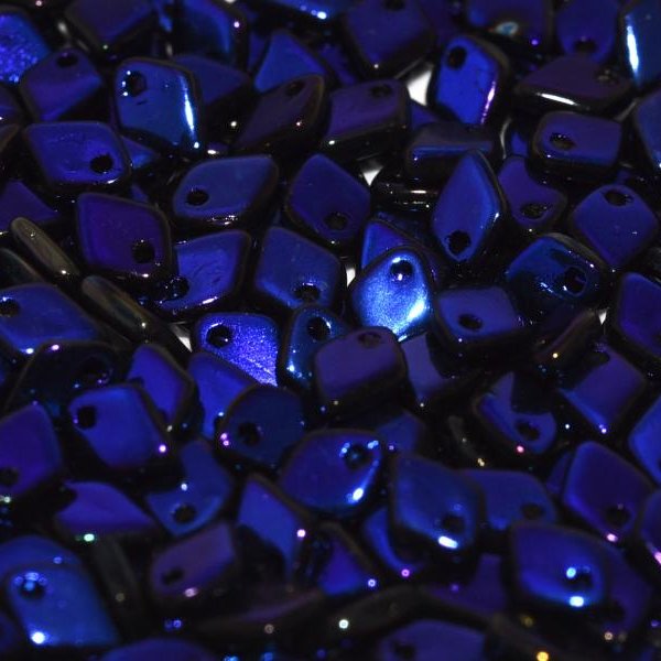 5g Dragon Scale beads in Full Black Azuro