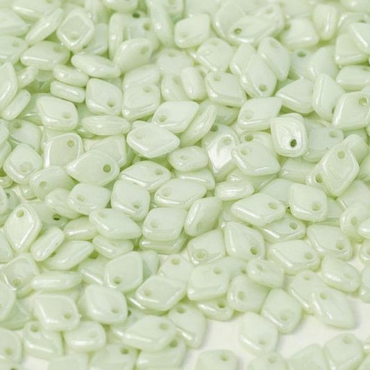 5g Dragon Scale beads in Chalk White/Mint Lustre