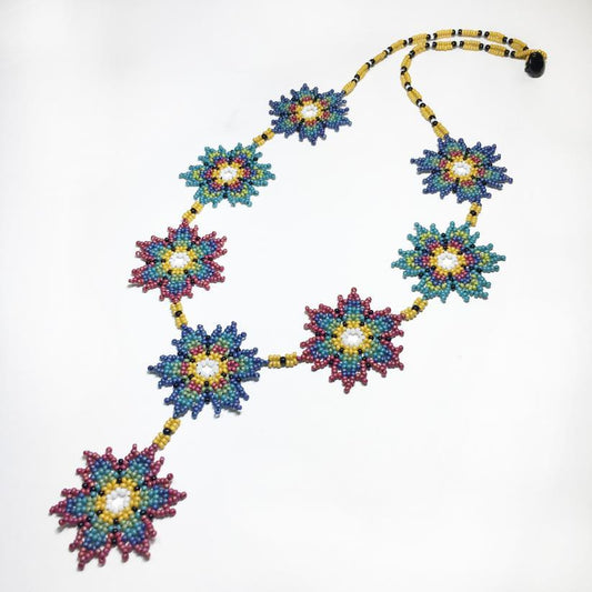 Pattern - Huichol Florets necklace by Phyllis Dintenfass