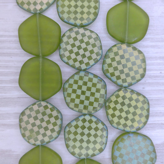 8 x 18mm irregular discs in Matt Green with laser etched chessboard