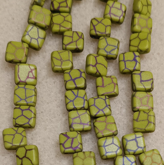 25 x 6mm Czech tiles in Lime with laser etched giraffe