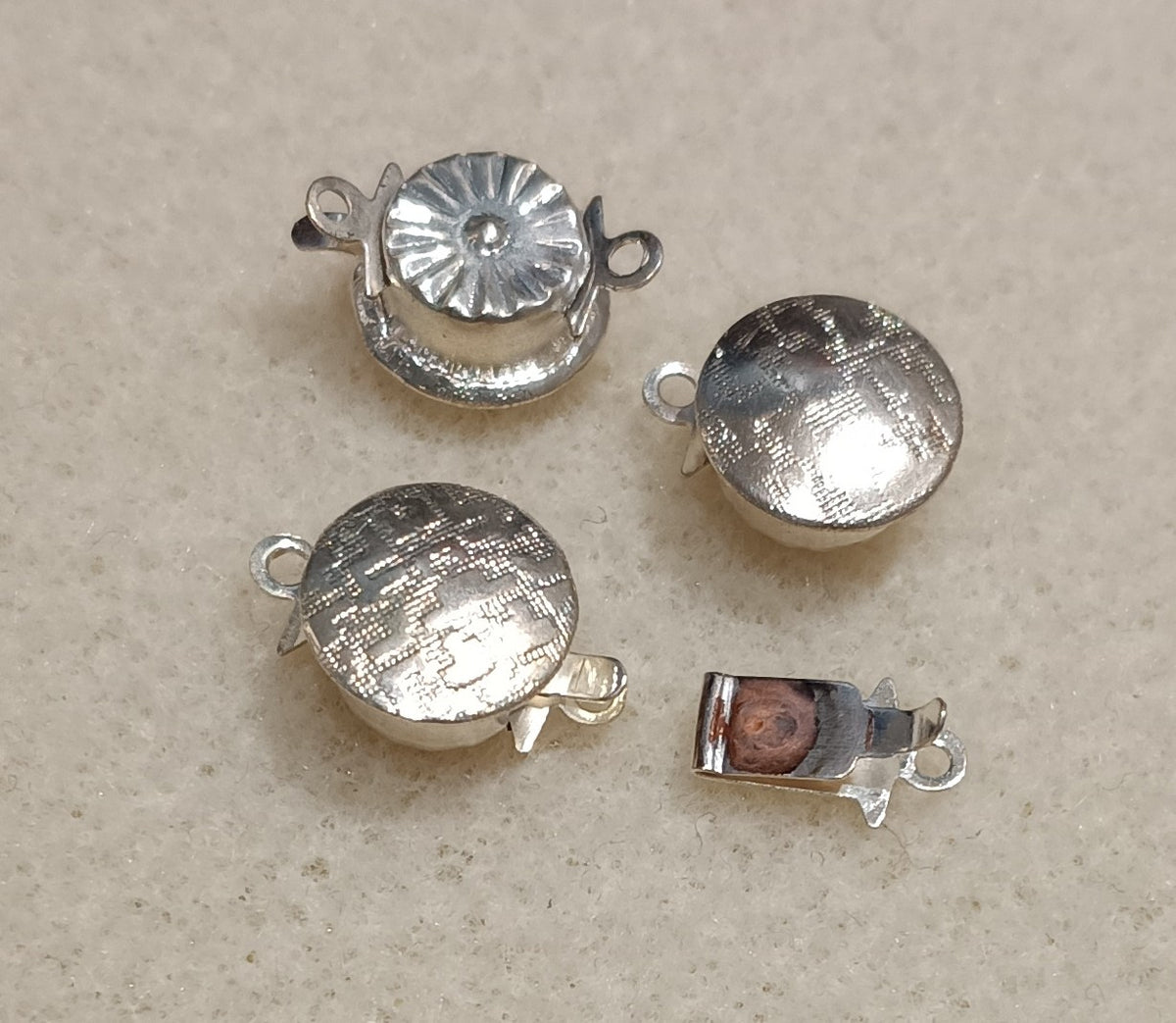 3 x 11mm clasps in Silver with 1 row (UK Production)