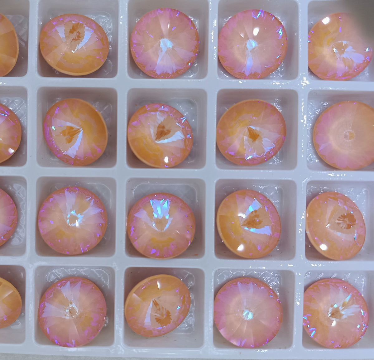 14mm rivoli in Crystal Peach Delite (Aurora)