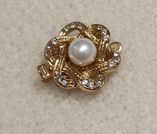Neumann Gold plated clasp with Crystals and 1 row 13811 - 15mm