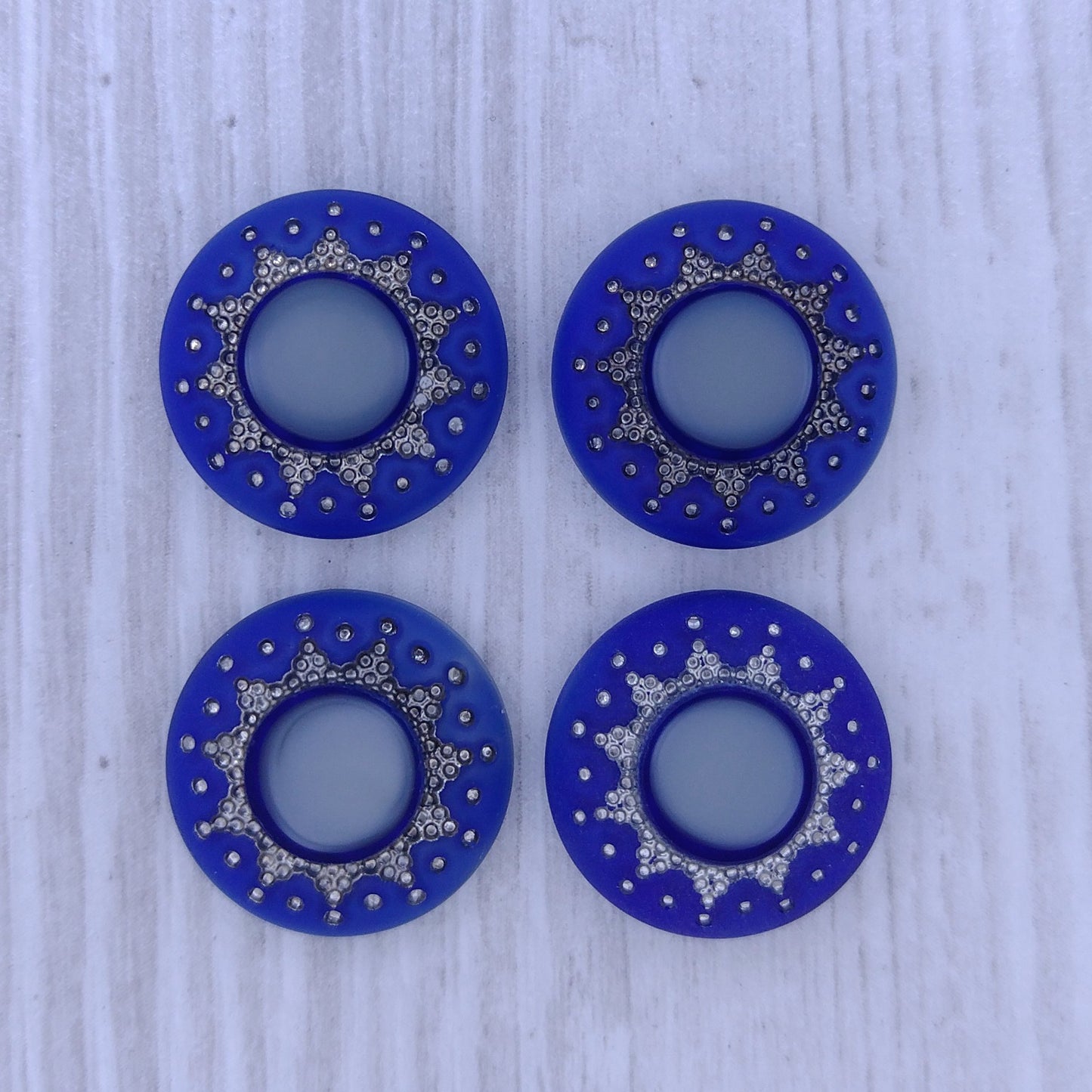 1327 - 16mm Cabochon in Blue/Grey with Silver