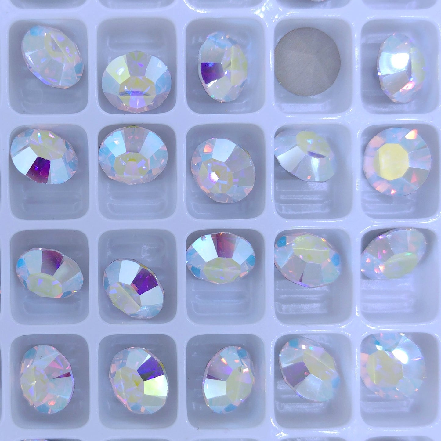 SS39 or 8.3mm Chaton Maxima in Crystal AB (Preciosa)