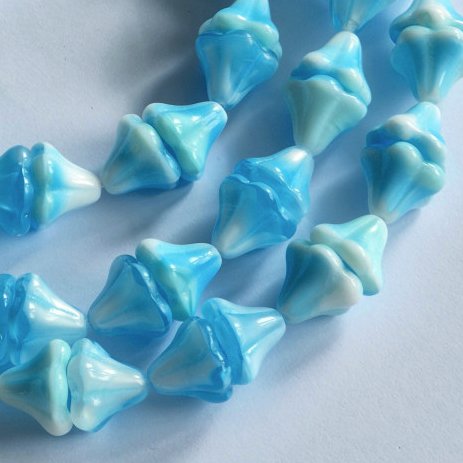 2 x Trumpet Flowers in Blue, White & Crystal (11x13mm)