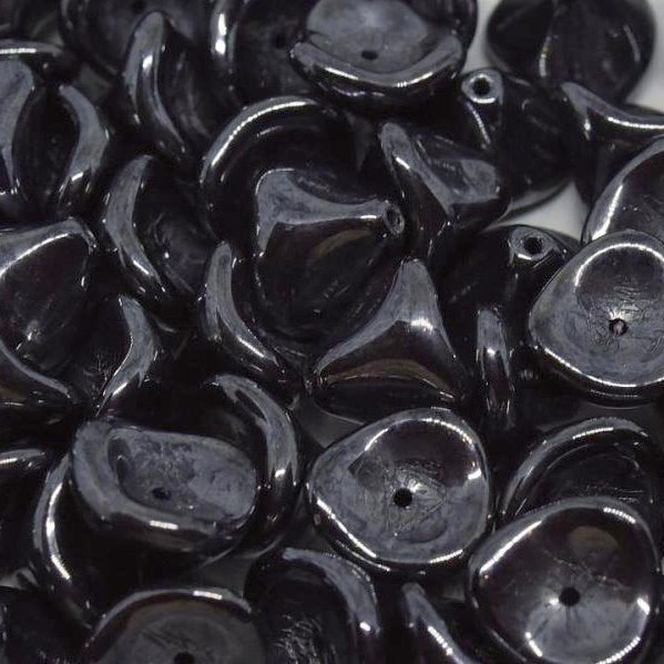 5 x Trumpet Flowers in Gunmetal (10x12mm)