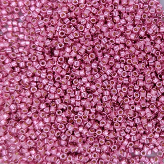DB1840 - 25g Size 11/0 delicas in Duracoat Galvanised Hot Pink