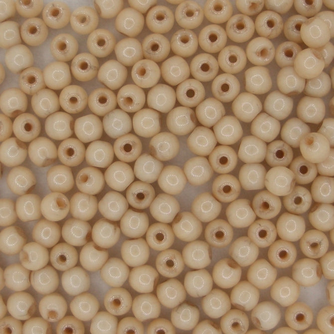 50 x 3mm round beads in Chalk White