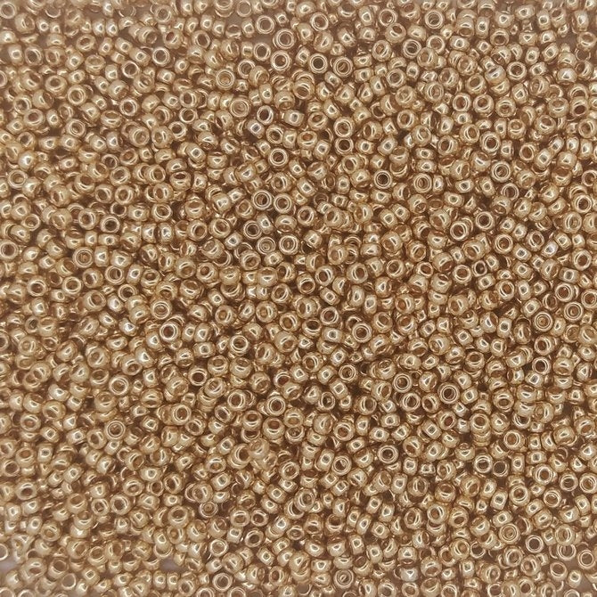 1052 - 5g Size 15/0 Miyuki seed beads in Galvanised Gold