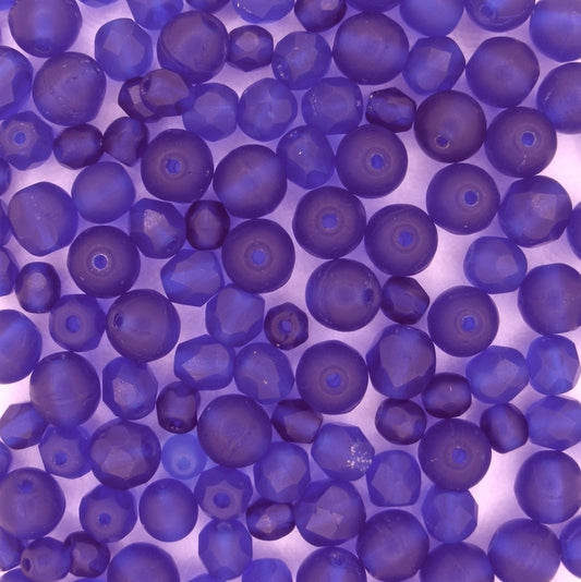 Mix of 25 beads in Matt Dark Blue (1960s) 4-6mm