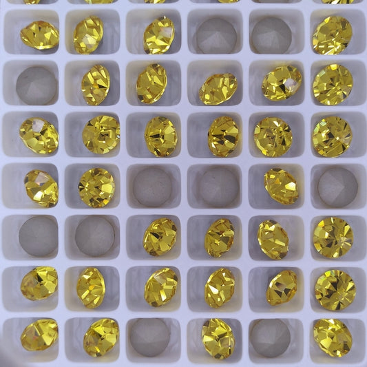 SS39 or 8.3mm Chaton Maxima in Light Topaz (Preciosa)