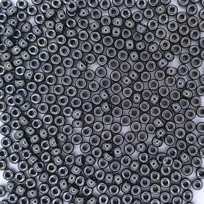 0451 - 10g Size 8/0 Miyuki seed beads in Gunmetal