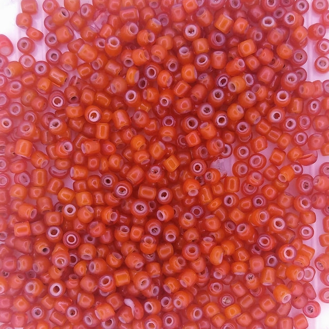 5g x 9/0 Venetian seed beads in White lined Orange (1950s)