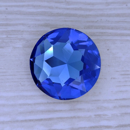 27mm Chaton in Sapphire (Aurora)