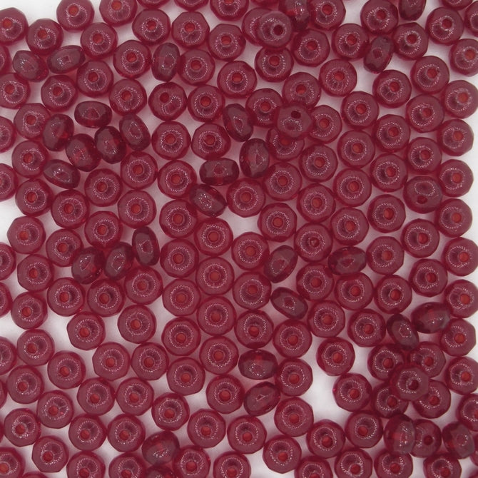 25 x faceted rondelles in Light Garnet (2x3mm)