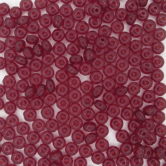 25 x faceted rondelles in Light Garnet (2x3mm)