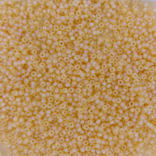 0132FR - 5g Size 15/0 Miyuki seed beads in Matt Transparent Light Topaz AB