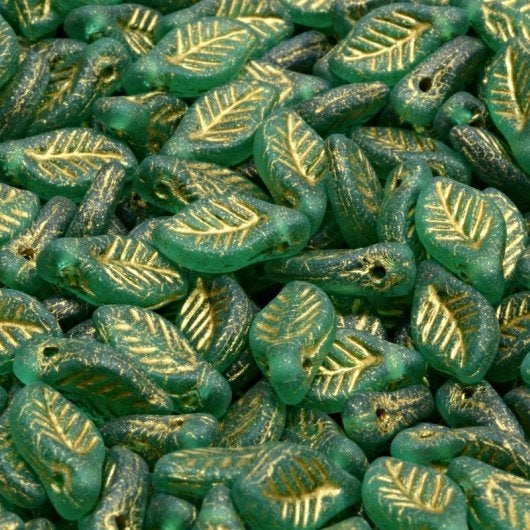 15 x Bay leaves in Matt Emerald with Gold (12x6mm)