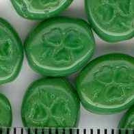 6 x flat oval beads in Green with shamrock (1980s) 10x8mm