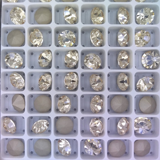 SS39 or 8.3mm Chaton Maxima in Crystal Honey (Preciosa)