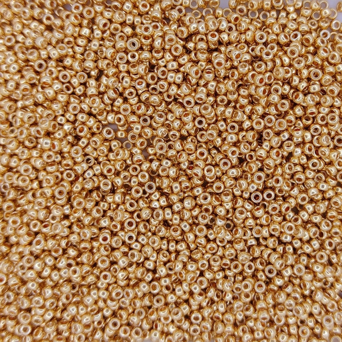 1053 - 5g Size 15/0 Miyuki seed beads in Galvanised Yellow Gold