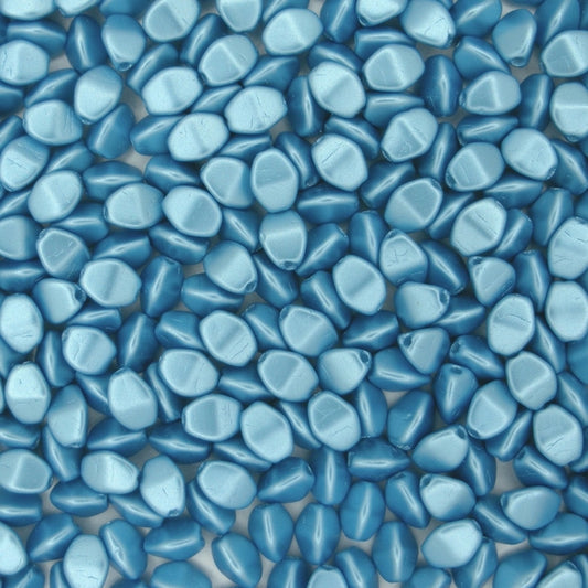 50 x pinch beads in Pastel Turquoise
