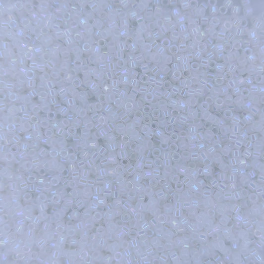 DB0222 - 1g Size 11/0 delicas in White Opal AB