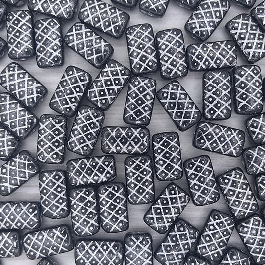 10 x rectangular beads in Black with Silver Pineapple stripes (13x7mm)