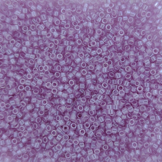 DB1473 - 5g Size 11/0 delicas in Transparent Pale Orchid Lustre