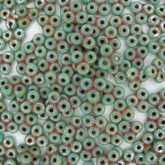 25 x 8mm Trinity beads in Turquoise Picasso