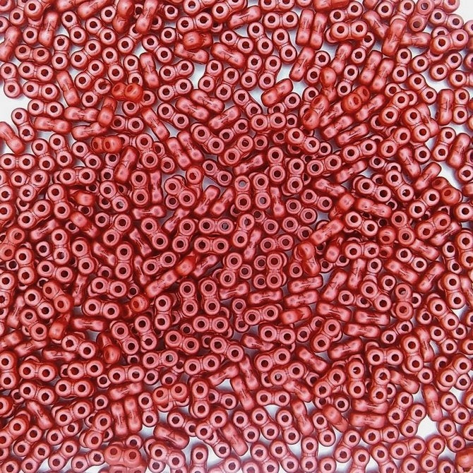 5g x 5mm mini Infinity beads in Pastel Dark Coral