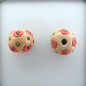 SB-85-G round bead in Coral circles and Green dots from Golem Studio