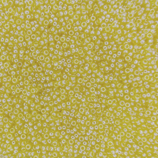 0163 - 25g Size 15/0 Miyuki seed beads in Transparent Yellow Lustre