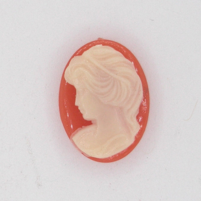 Cam09 - 18x13mm Cameo in Coral Red (Vintage)