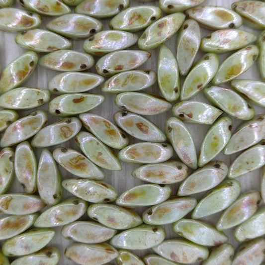 12 x twist beads in Alabaster Green Lustre (6x12mm)